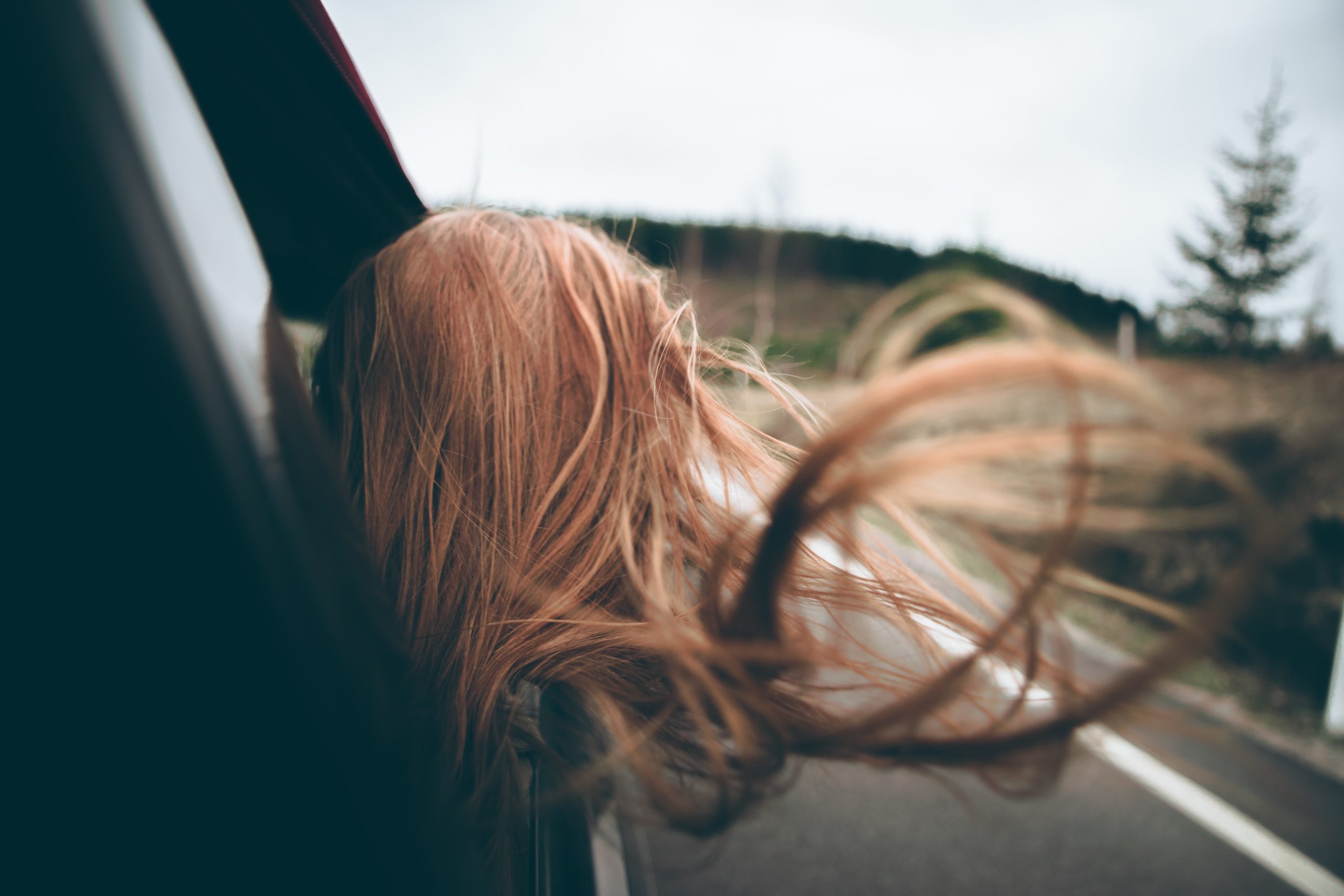 Rouler cheveux au vent