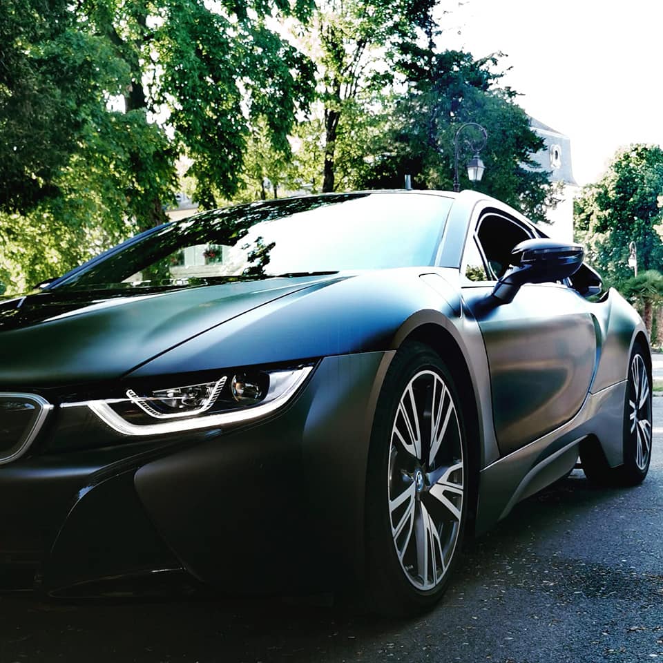 BMW i8