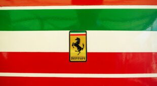 Ferrari Roma : élégance en clair-obscur