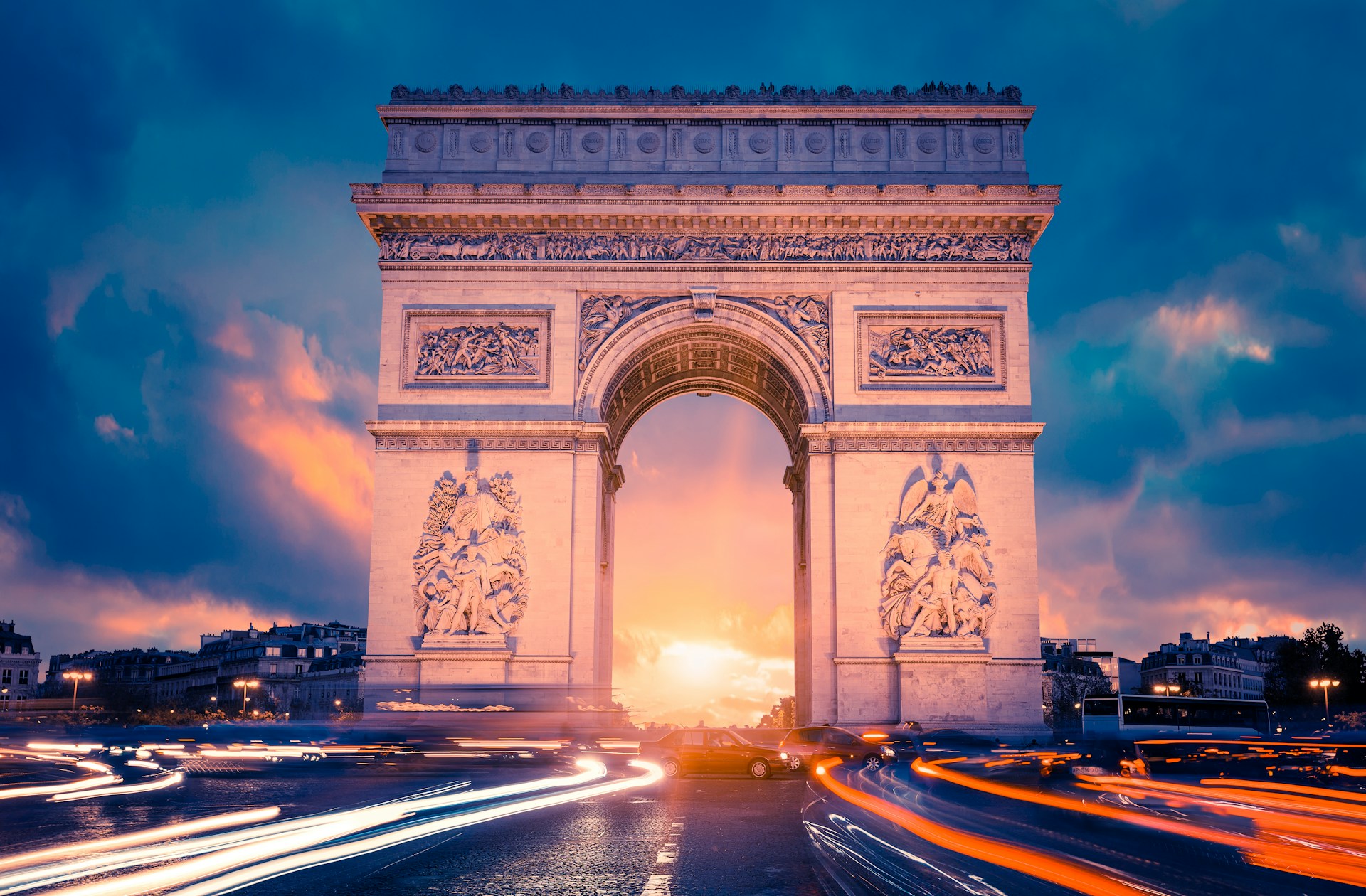 Voiture haut de gamme à Paris : les plus beaux itinéraires